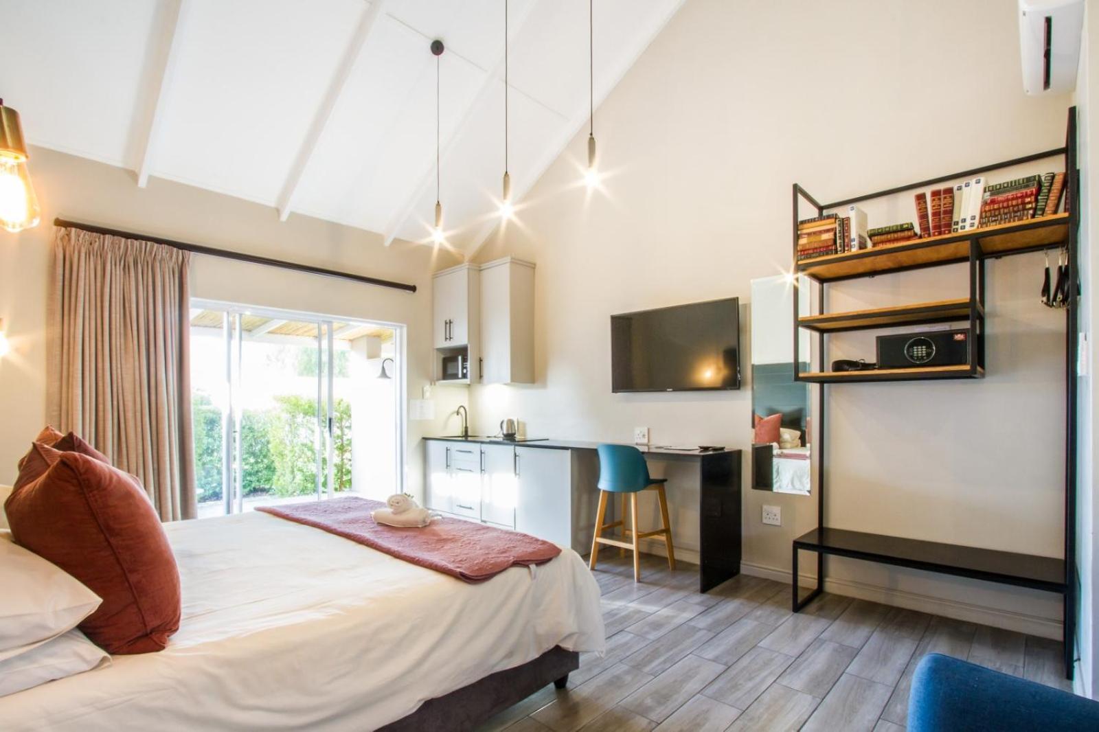 El Dorado Hotel And Self Catering Оудсхорн Екстериор снимка