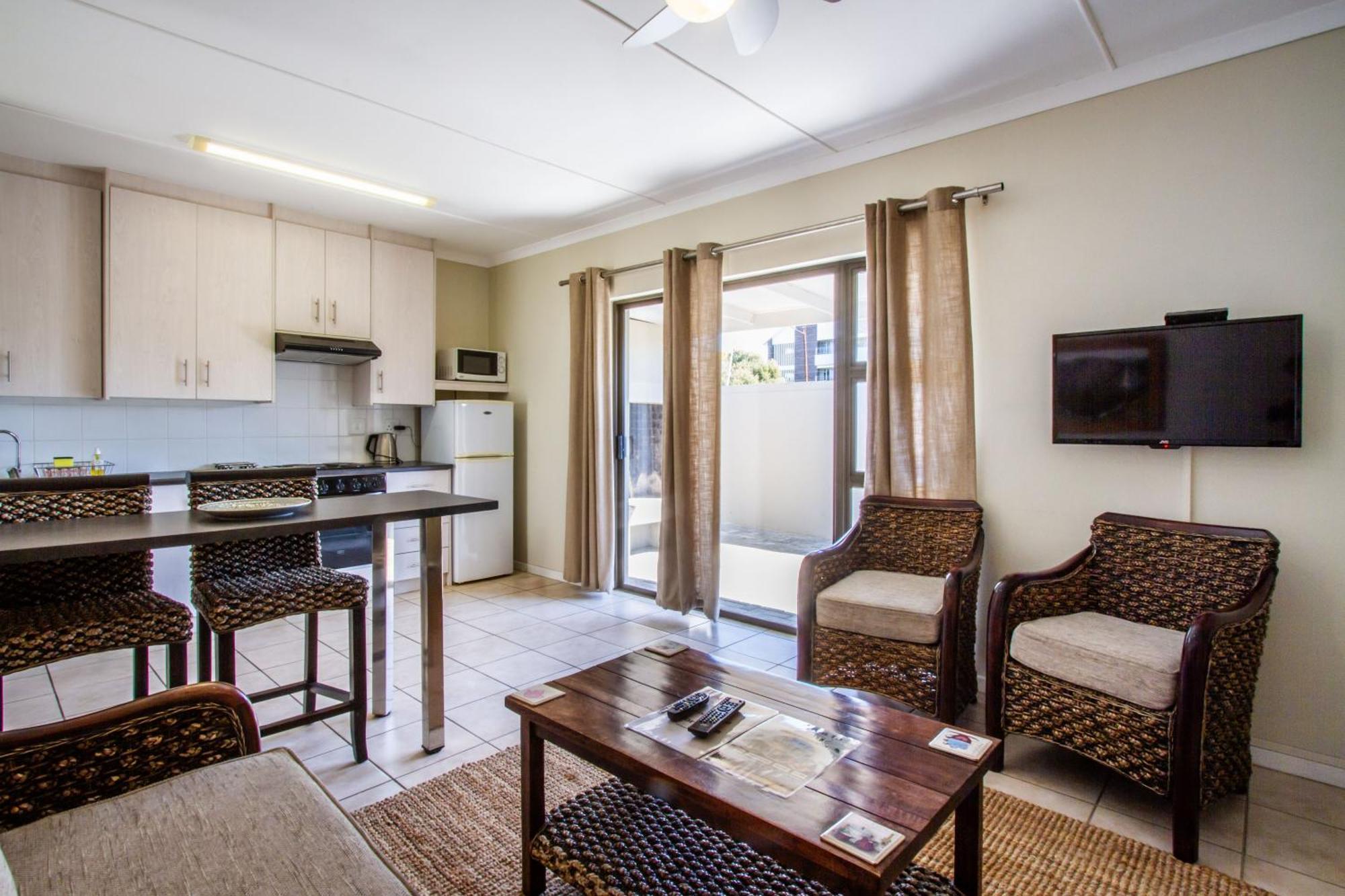 El Dorado Hotel And Self Catering Оудсхорн Екстериор снимка